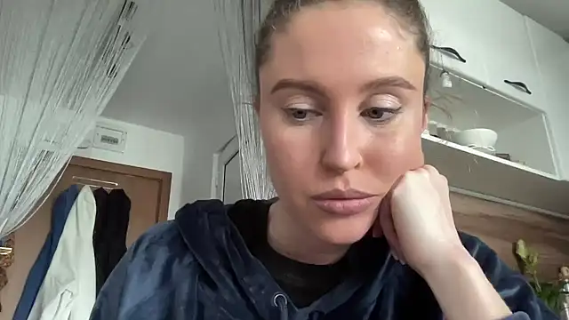 Snapshot of Ameli8 chatting on March 19, 12:42 pm Ameli8 online show from March 19, 12:42 pm