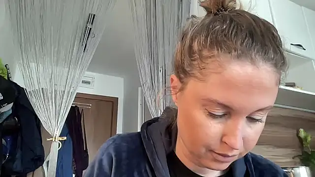 Snapshot of Ameli8 chatting on March 27, 12:38 pm Ameli8 online show from March 27, 12:38 pm