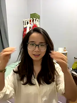 Snapshot of Hmm_0303 chatting on November 10, 2:16 pm Hmm 0303 online show from November 10, 2:16 pm