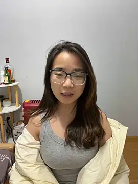 Snapshot of Hmm_0303 chatting on November 19, 2:39 pm Hmm 0303 online show from November 19, 2:39 pm