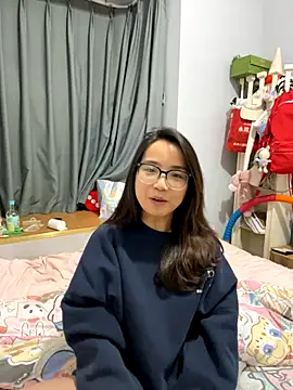 Snapshot of Hmm_0303 chatting on December 1, 3:17 pm Hmm 0303 online show from December 1, 3:17 pm