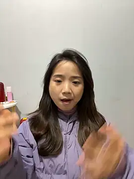 Snapshot of Hmm_0303 chatting on December 4, 2:48 pm Hmm 0303 online show from December 4, 2:48 pm