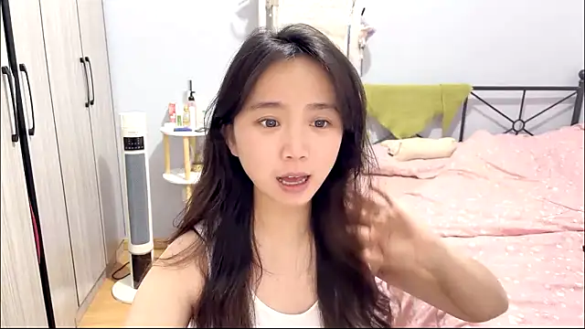 Hmm 0303 online show from March 12, 4:24 pm