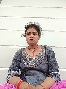 Snapshot of Riya_lovely0143 chatting on June 23, 12:08 am Riya lovely0143 online show from June 23, 12:08 am