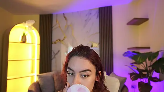 TessaaFox online show from March 27, 11:54 am