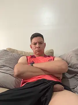 Maluma1995 online show from November 6, 3:57 pm