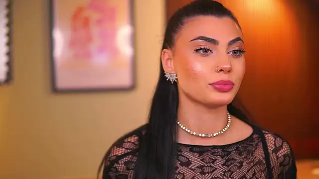 Snapshot of RavennaDArcy chatting on November 18, 8:13 pm RavennaDArcy online show from November 18, 8:13 pm