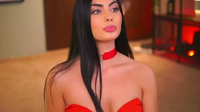 Snapshot of RavennaDArcy chatting on November 19, 8:31 pm RavennaDArcy online show from November 19, 8:31 pm