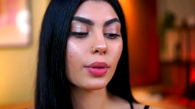 Snapshot of RavennaDArcy chatting on November 22, 8:08 pm RavennaDArcy online show from November 22, 8:08 pm