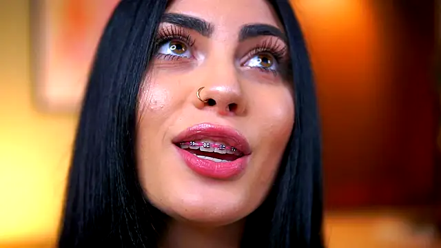 Snapshot of RavennaDArcy chatting on November 24, 8:08 pm RavennaDArcy online show from November 24, 8:08 pm