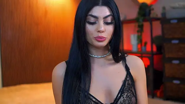 Snapshot of RavennaDArcy chatting on December 2, 7:09 pm RavennaDArcy online show from December 2, 7:09 pm