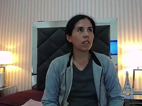 Snapshot of GiselaZivic chatting on July 28, 7:15 pm GiselaZivic online show from July 28, 7:15 pm