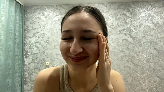 Snapshot of SofiYong chatting on November 16, 5:57 am SofiYong online show from November 16, 5:57 am