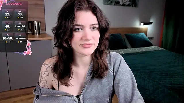 Snapshot of eshleeygreen chatting on November 17, 2:34 pm eshleeygreen online show from November 17, 2:34 pm