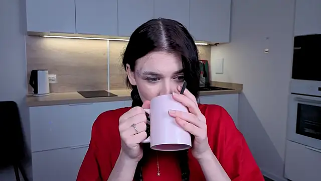 Snapshot of eshleeygreen chatting on December 17, 4:24 pm eshleeygreen online show from December 17, 4:24 pm