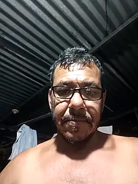 Snapshot of bruno_324278 chatting on May 4, 4:41 am bruno 324278 online show from May 4, 4:41 am