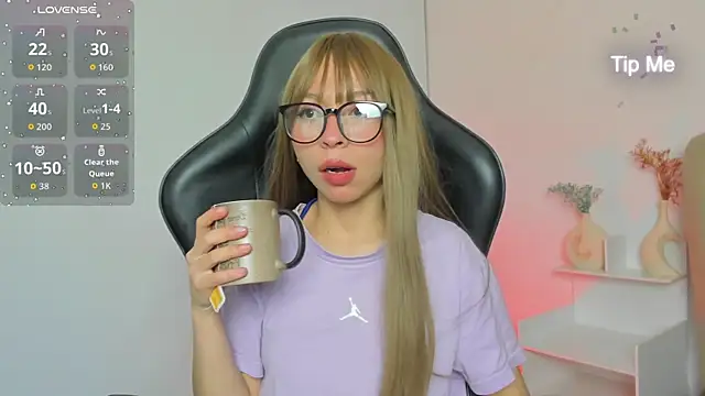 LuluuBerry online show from November 14, 10:03 am