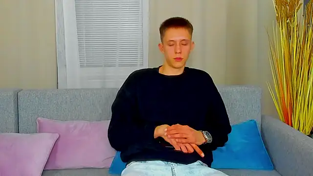 RileyyChasee online show from December 16, 5:07 pm