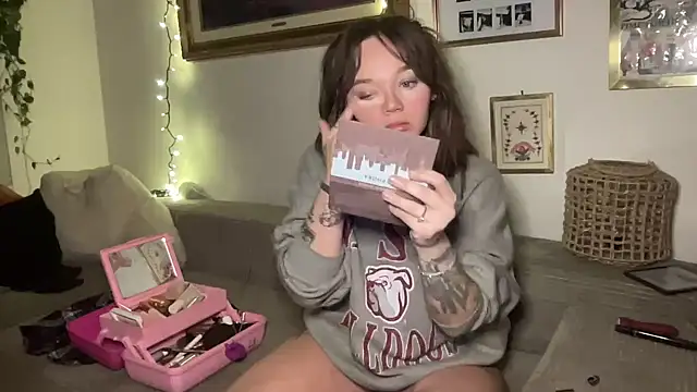 angelgirl98 online show from December 16, 2:55 pm