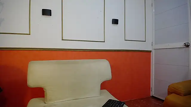 Tessachains 2  online show from December 5, 1:36 am