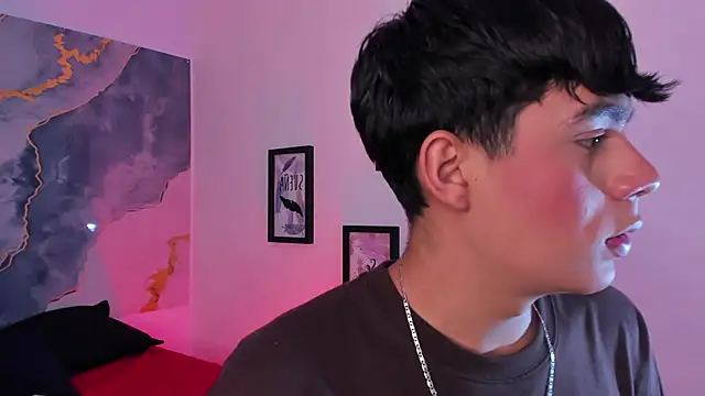 Isaac Kurtt online show from December 15, 7:29 pm