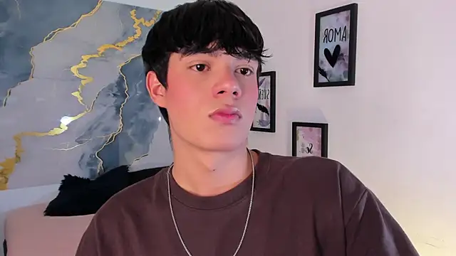 Isaac Kurtt online show from February 9, 8:35 pm