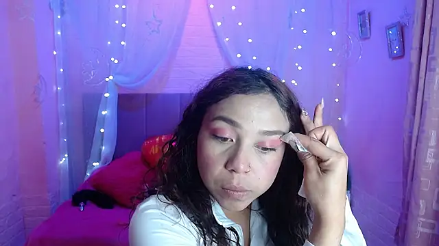 Snapshot of monika_256 chatting on April 14, 12:55 pm monika 256 online show from April 14, 12:55 pm
