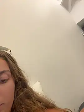 Snapshot of lounaaxangel chatting on November 7, 7:47 pm lounaaxangel online show from November 7, 7:47 pm