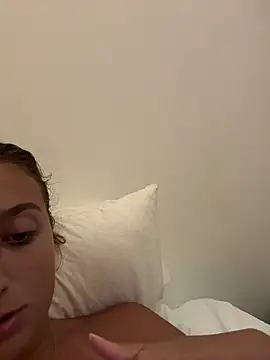 Snapshot of lounaaxangel chatting on November 14, 7:12 pm lounaaxangel online show from November 14, 7:12 pm