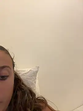 Snapshot of lounaaxangel chatting on November 17, 8:14 pm lounaaxangel online show from November 17, 8:14 pm