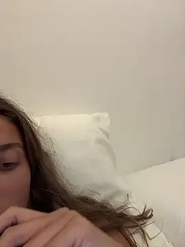 Snapshot of lounaaxangel chatting on November 23, 4:07 pm lounaaxangel online show from November 23, 4:07 pm