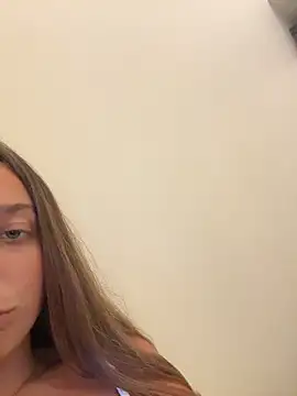 Snapshot of lounaaxangel chatting on December 14, 7:18 pm lounaaxangel online show from December 14, 7:18 pm