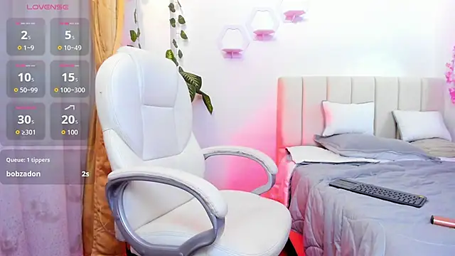 Snapshot of Isabella7__ chatting on November 28, 1:58 pm Isabella7 online show from November 28, 1:58 pm