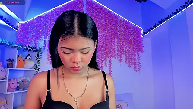 Snapshot of _hanna_sky chatting on November 28, 5:26 pm hanna sky online show from November 28, 5:26 pm