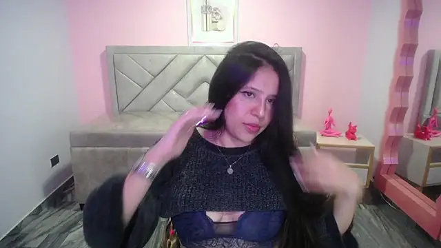 Snapshot of aria_ch2 chatting on November 25, 10:21 pm aria ch2 online show from November 25, 10:21 pm