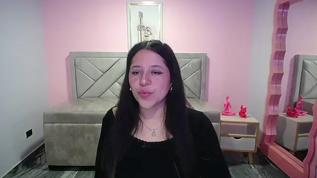 Snapshot of aria_ch2 chatting on November 27, 10:12 pm aria ch2 online show from November 27, 10:12 pm