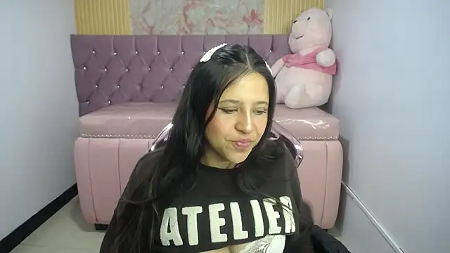 Snapshot of aria_ch2 chatting on November 29, 11:02 am aria ch2 online show from November 29, 11:02 am