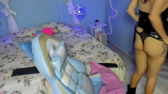 ArtemisaMoonn online show from November 18, 8:13 pm