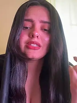 candicewest  online show from June 7, 5:27 pm