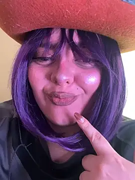 candicewest  online show from July 5, 4:36 pm