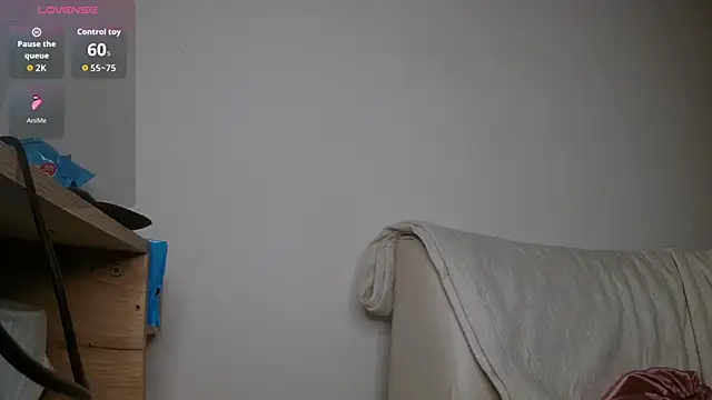 Snapshot of katherine-smill chatting on July 7, 10:08 am katherine-smill online show from July 7, 10:08 am