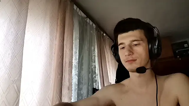 JamesLagerfeld online show from December 21, 7:04 am