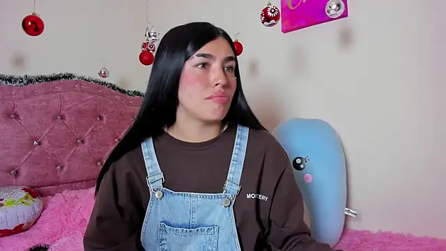 charlothe942 online show from January 15, 10:57 pm