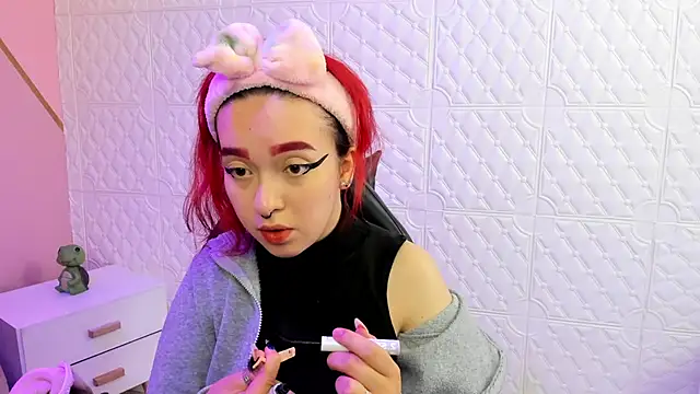 Snapshot of Dakkotta__ chatting on December 3, 4:09 am Dakkotta online show from December 3, 4:09 am