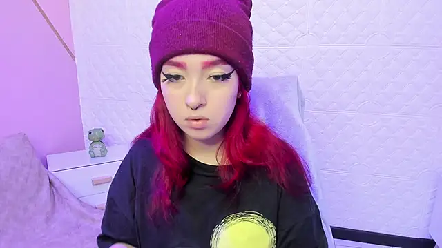 Snapshot of Dakkotta__ chatting on December 15, 4:39 am Dakkotta online show from December 15, 4:39 am