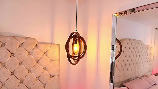 Chloejonson online show from November 12, 3:51 am