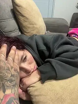 Snapshot of crazy_penis chatting on November 10, 4:44 am crazy penis online show from November 10, 4:44 am