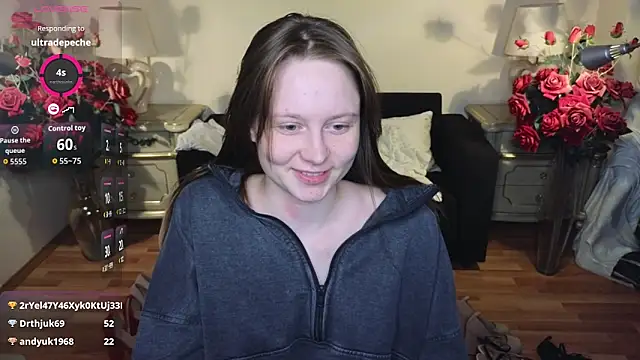 Snapshot of HolyBabyDoll chatting on November 24, 11:59 pm HolyBabyDoll online show from November 24, 11:59 pm