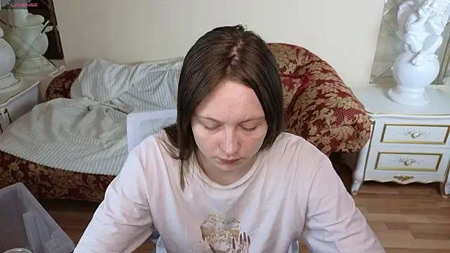 Snapshot of HolyBabyDoll chatting on November 26, 11:44 am HolyBabyDoll online show from November 26, 11:44 am