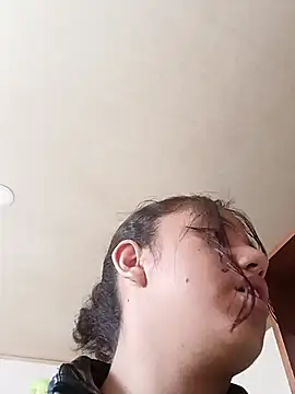 Snapshot of iriss_05 chatting on December 5, 12:03 pm iriss 05 online show from December 5, 12:03 pm